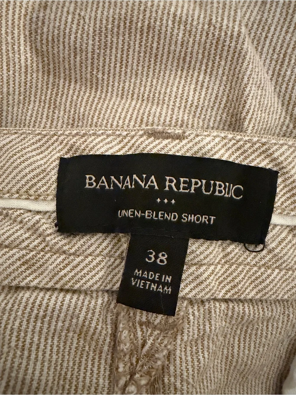 Banana Republic Men’s Linen Blend Shorts | 38 | Khaki & White